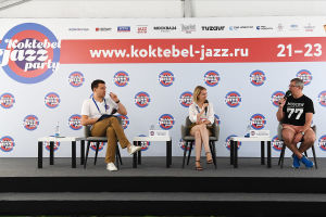 Pianist Alexei Podymkin, right, and Anastasia Lyutova, leader of The Band, during a news conference at the Koktebel Jazz Party 2020 international jazz festival in Crimea